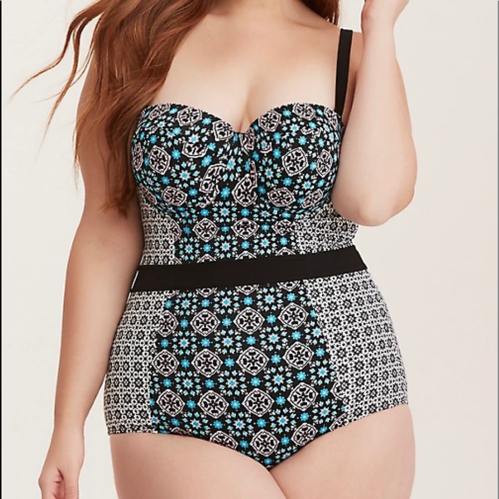 Torrid Tile Print Wireless Push-Up Swimsuit ~ 1/1X